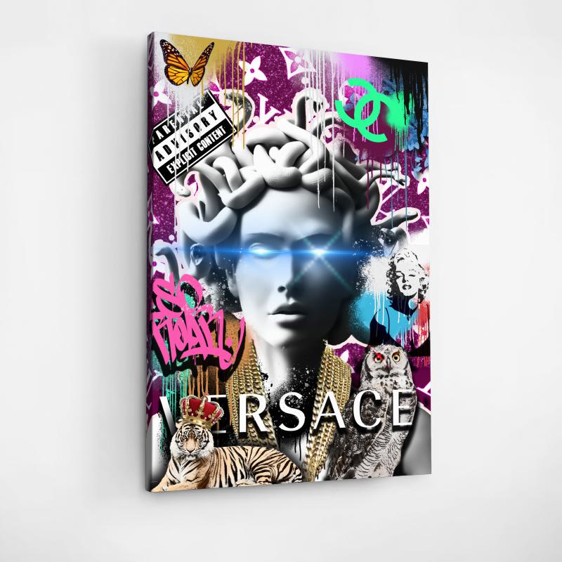 Pop art styl obraz Medúza s neonovými efekty a logem Versace, na plátně nebo plakátu, BudujImperium.cz. Motivační obrazy