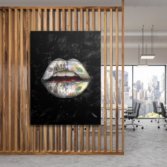 Pop art obraz - Dolarové rty na dřevěné stěně.