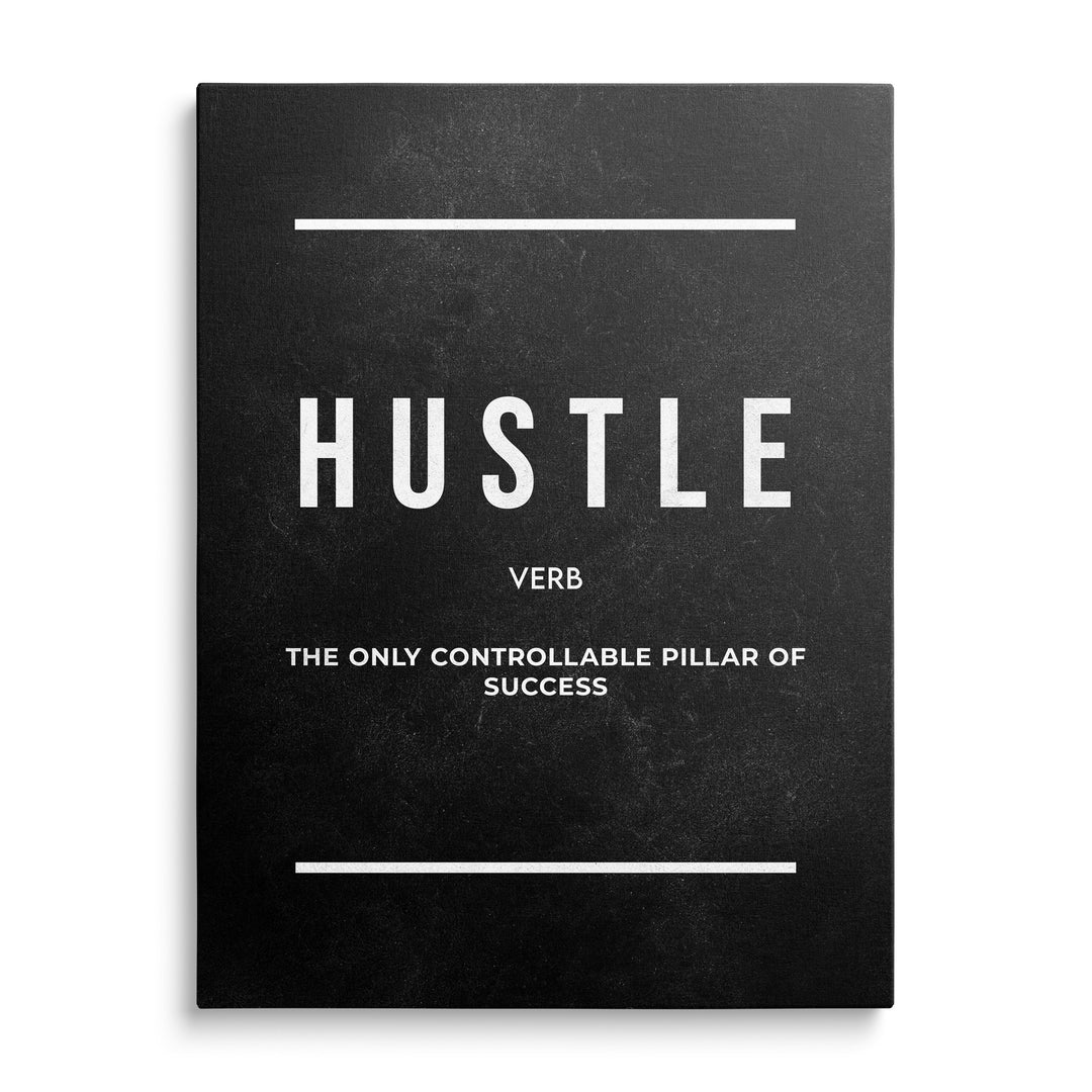 Bílý nápis Hustle, označení Verb a věta The Only Controllable Pillar of Success mezi tenkými linkami na černém podkladu.