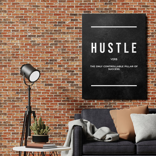 Motivační obraz Hustle - Tabulová definice na cihlové zdi.