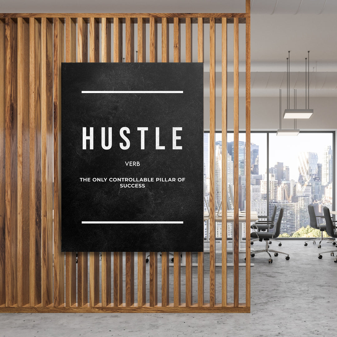 Motivační obraz Hustle - Tabulová definice na dřevěné stěně.
