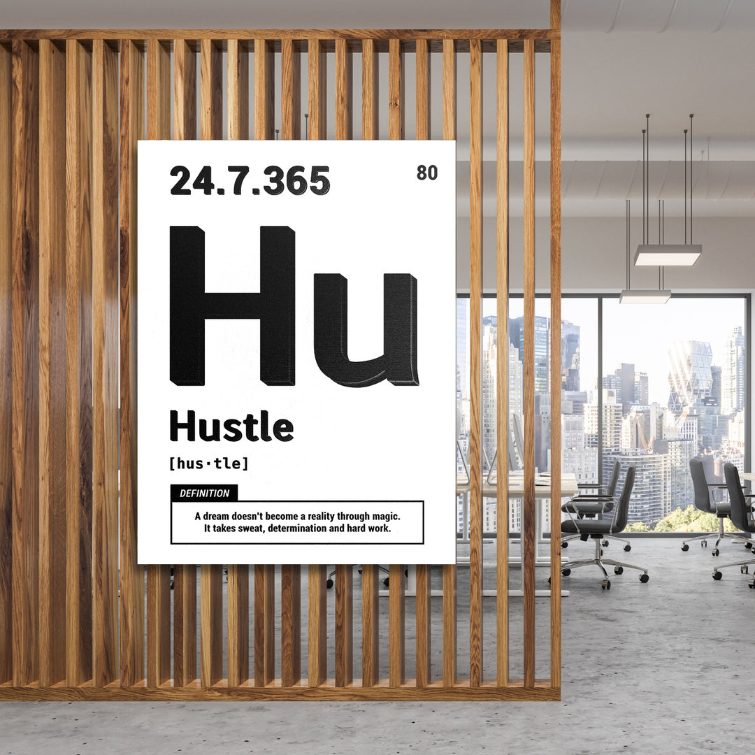 Motivační obraz Hustle - Bílá definice na dřevěné stěně.