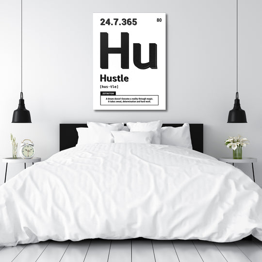 Motivační obraz Hustle - Bílá definice nad postelí.