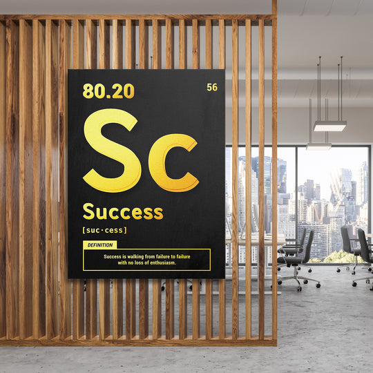 Motivační obraz Success - Žlutá definice na dřevěné stěně.