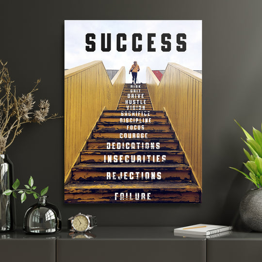 Motivační obraz Success - Žluté schodiště v interiéru s hodinami.