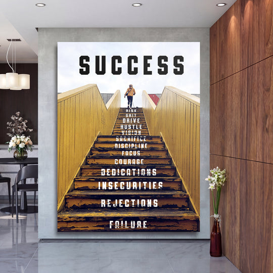 Motivační obraz Success - Žluté schodiště na velké stěně, druhý pohled.