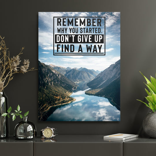 Motivační obraz - Remember Why You Started v interiéru s hodinami.