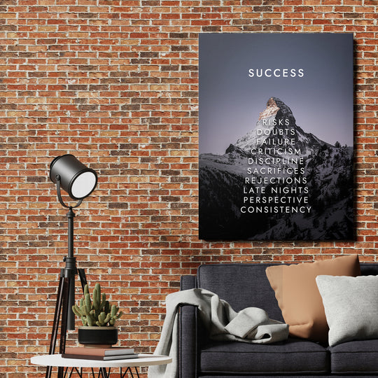 Motivační obraz Success - Matterhorn na cihlové zdi.