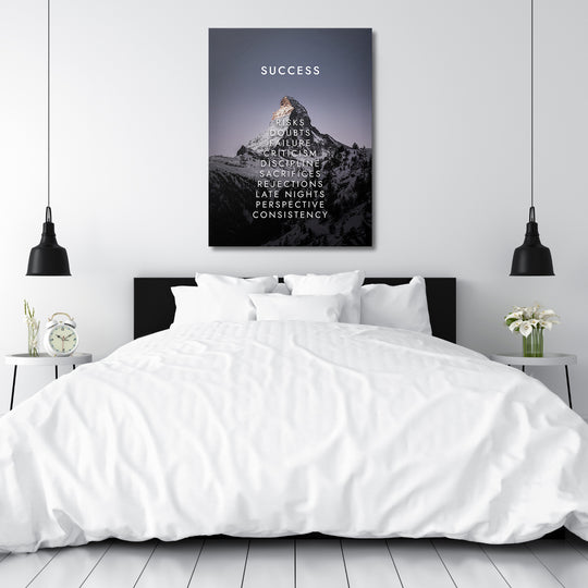 Motivační obraz Success - Matterhorn nad postelí.