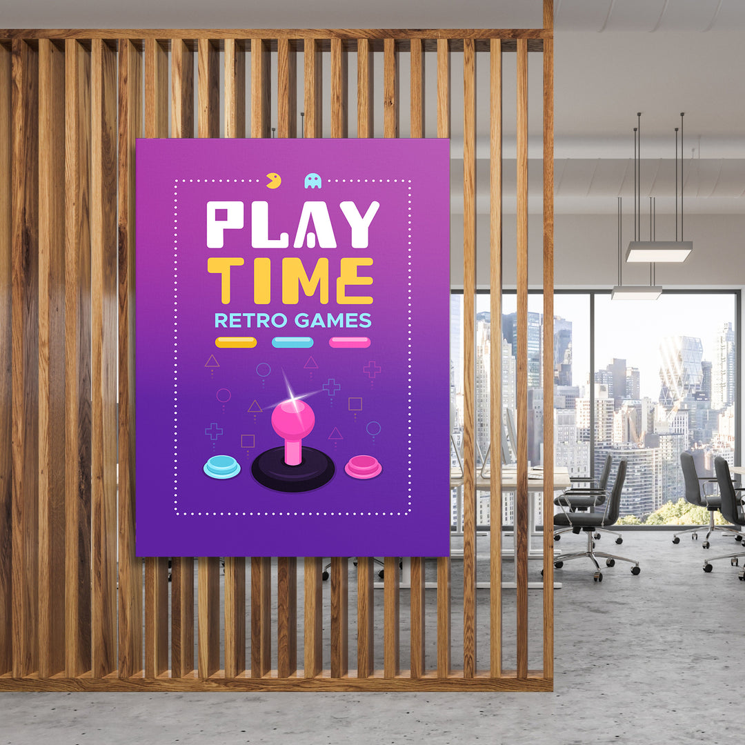 Herní obraz Play Time - Růžový joystick na dřevěné stěně.