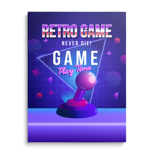 Růžovofialový joystick před svítícím trojúhelníkem, obrysové geometrické tvary a nápis Retro Game Never Die na tmavém pozadí.
