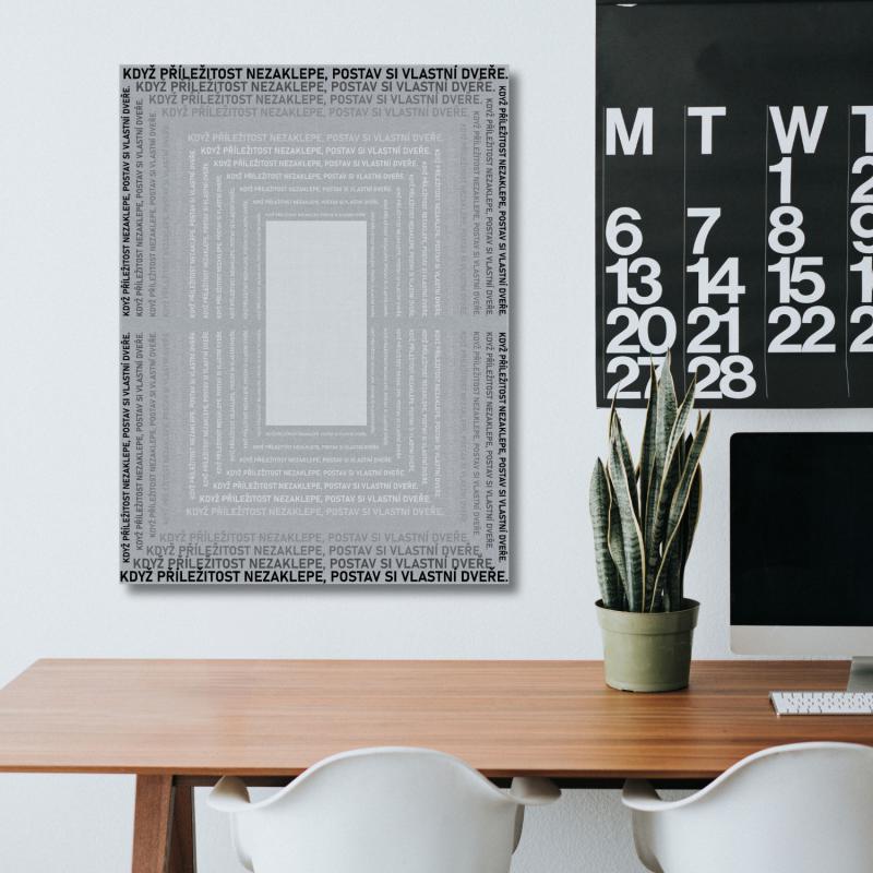 Motivační obraz s citátem "Vlastní dveře"