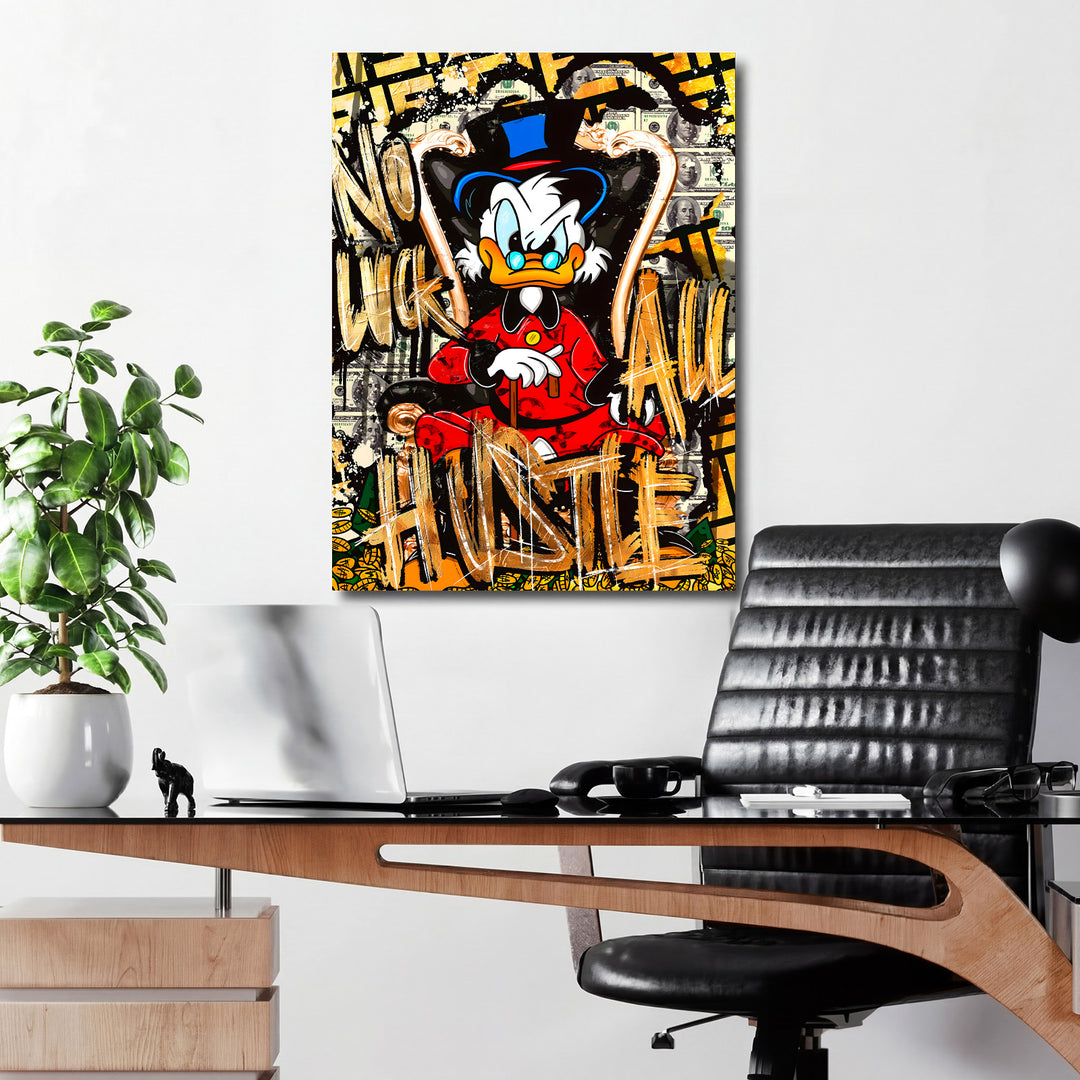 Motivační pop art obraz Kačera Skrblíka s graffiti peněz nad luxusní židlí v moderní pracovně