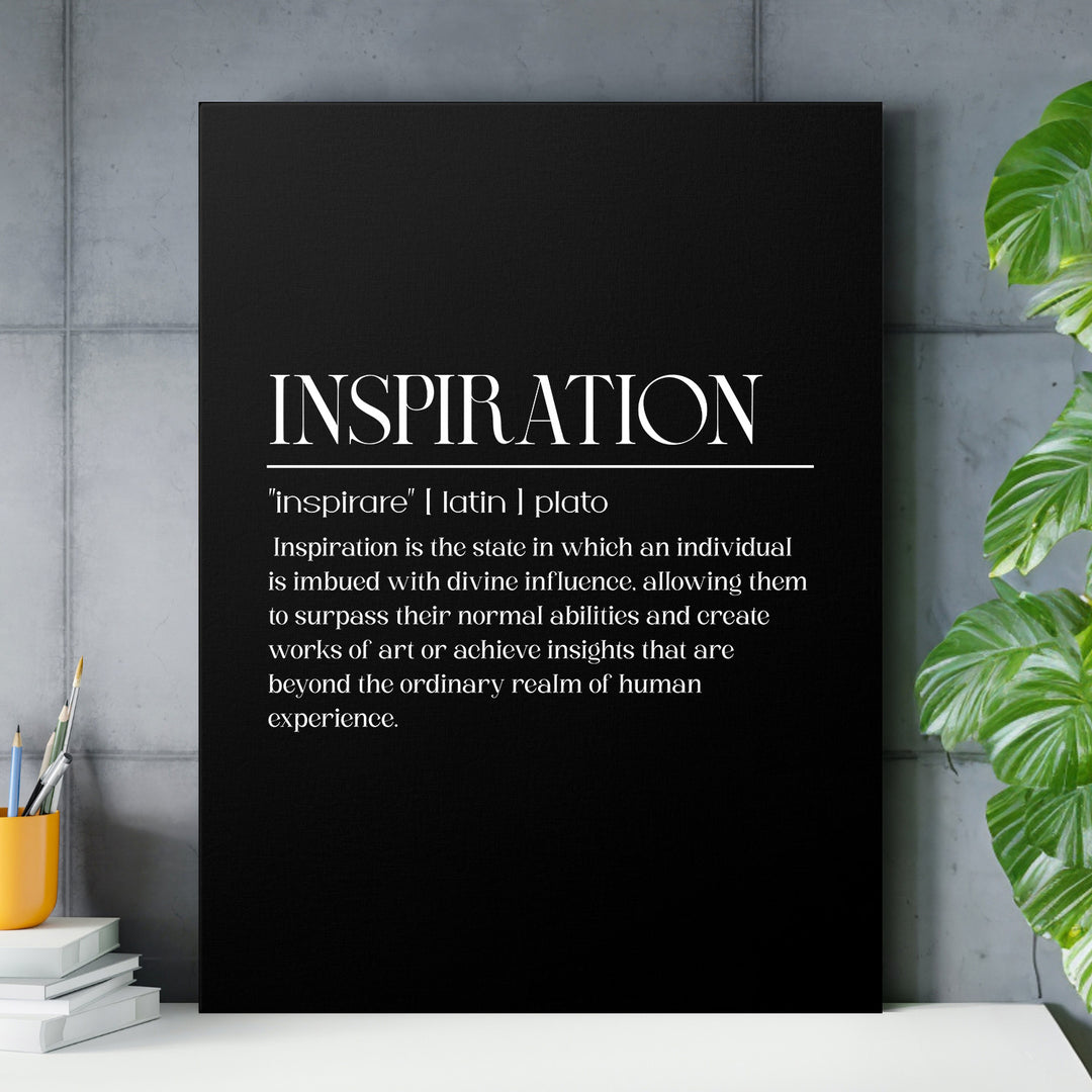 Motivační obraz na plátně s definicí „Inspiration“ v minimalistickém typografickém provedení z čelního pohledu