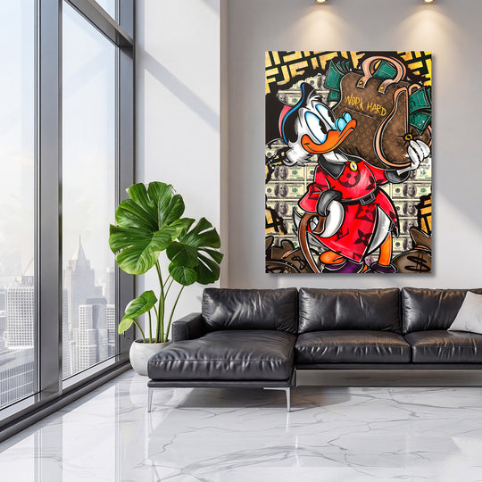 Pop art obraz na plátně s Donaldem, luxusní kabelkou a motivem peněz v moderním obývacím pokoji