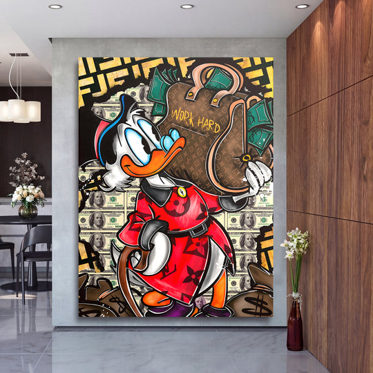 Pop art obraz Donalda Ducka s luxusní kabelkou a motivem peněz jako motivační obraz na zeď do moderního interiéru
