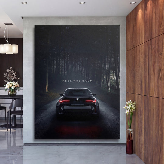 Motivační obraz na plátně s autem na lesní silnici a nápisem Feel the Calm, minimalistický lifestyle design