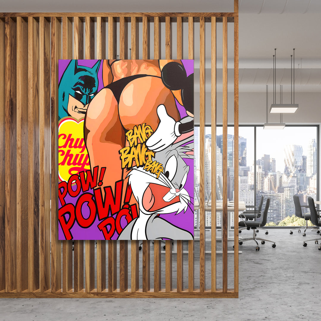 Motivační obraz Bugs Bunny na dřevěné stěně v interiéru.