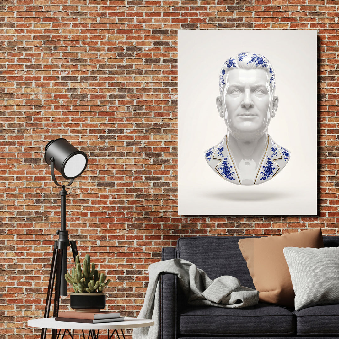 Motivační obraz na zeď v obýváku s porcelánovou bustou zdobenou modrým květinovým vzorem