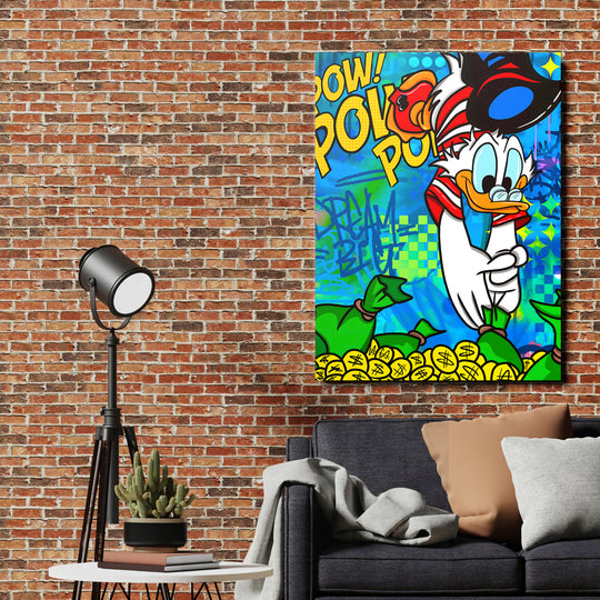 Pop art obraz Káčera Skrblíka potápějícího se do zlatých mincí, motivační obraz na zeď s graffiti pozadím v obýváku