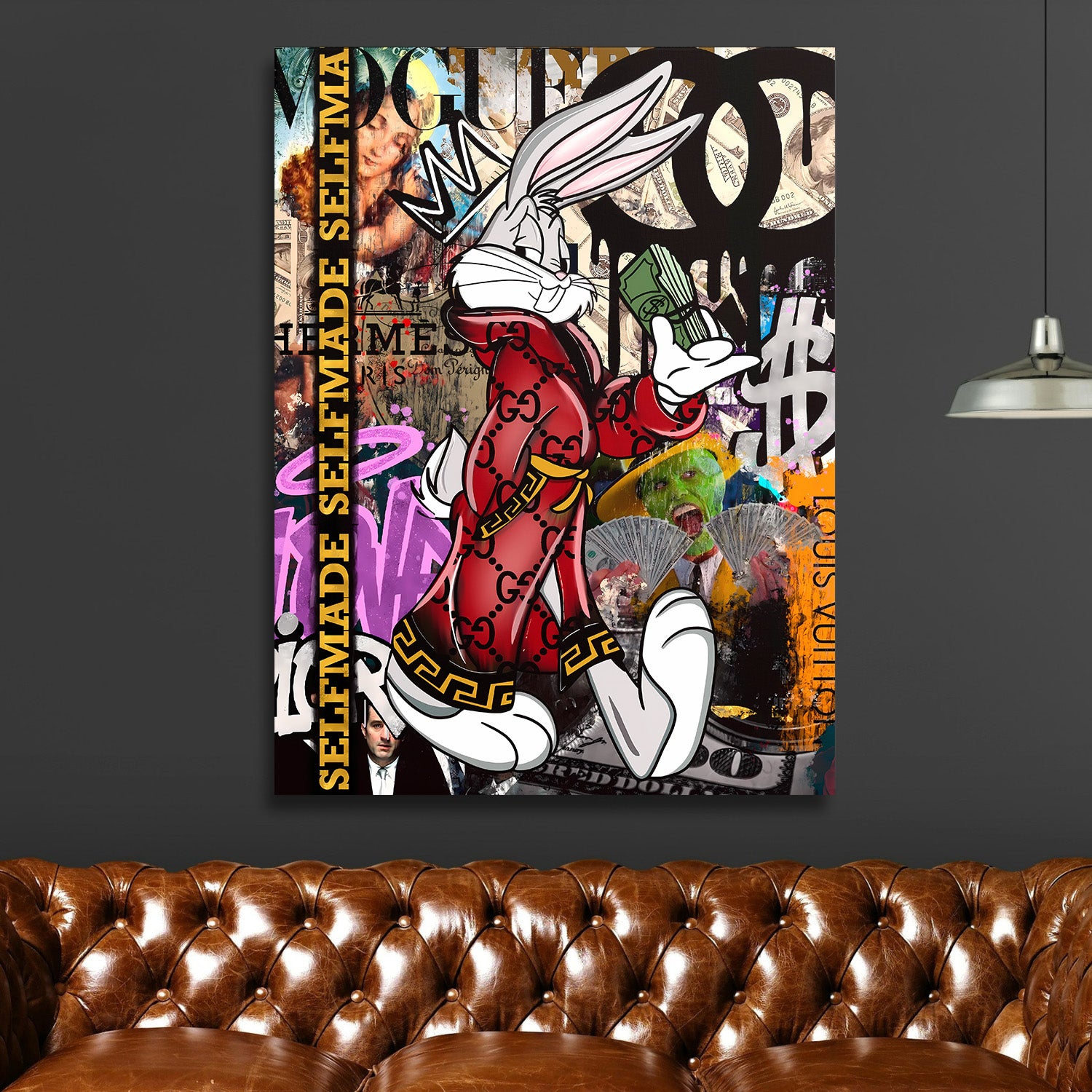 Pop art obraz na zeď s Bugsem Bunny v kožešinovém kabátu a motivem dolarů ve street art grafitti stylu