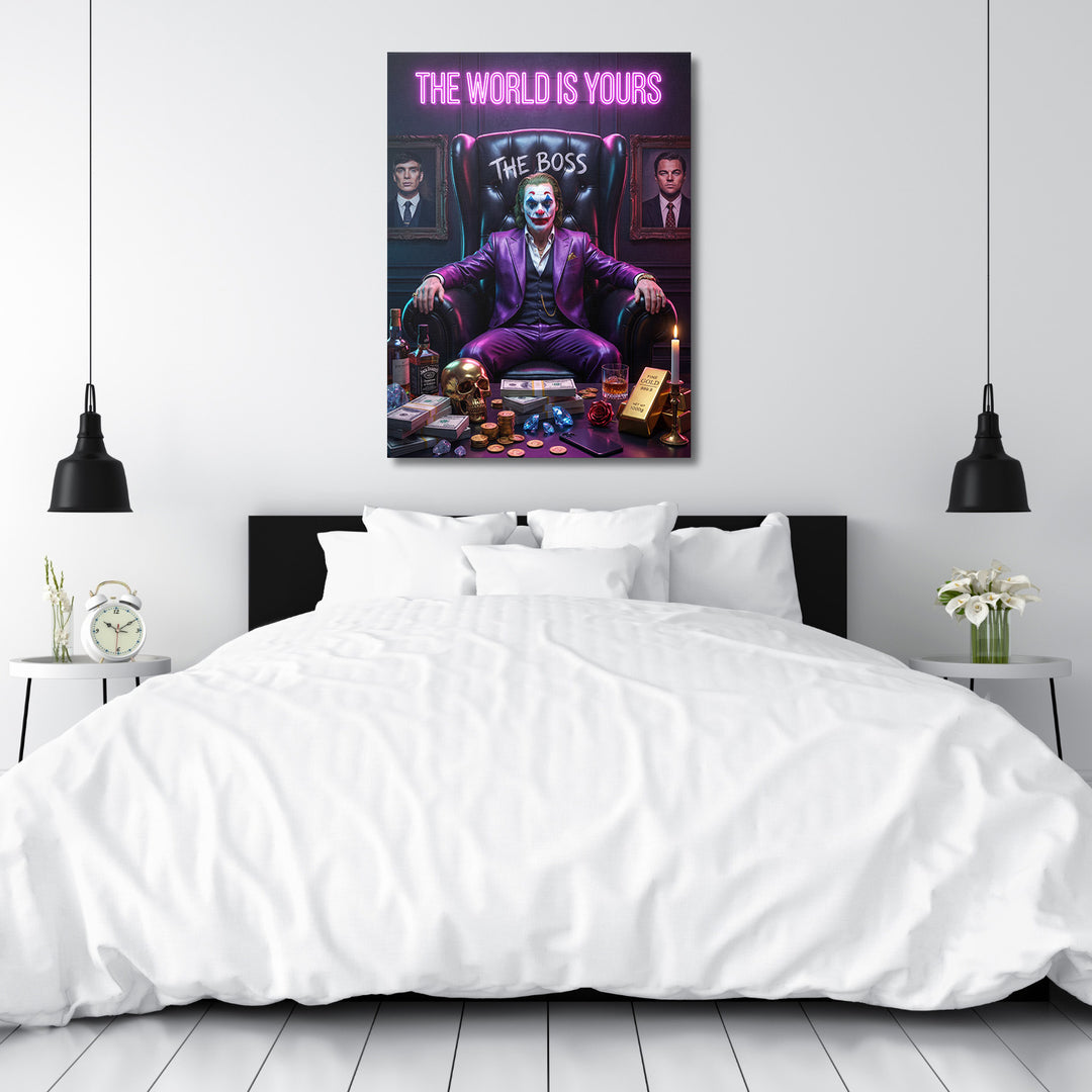 Motivační pop art obraz na zeď s klaunem v purpurovém obleku, neonovým citátem, penězi, zlatem a lebkou