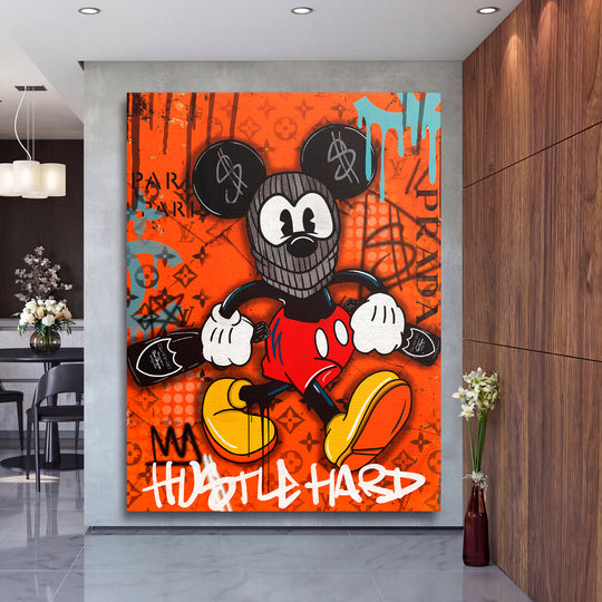 Motivační obraz Mickey Mouse · Hustle Hard – ukázka v interiéru.