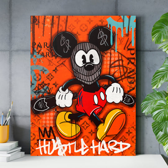Motivační obraz Mickey Mouse · Hustle Hard – ukázka v interiéru.