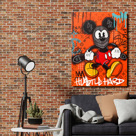 Motivační obraz Mickey Mouse · Hustle Hard – ukázka v interiéru.