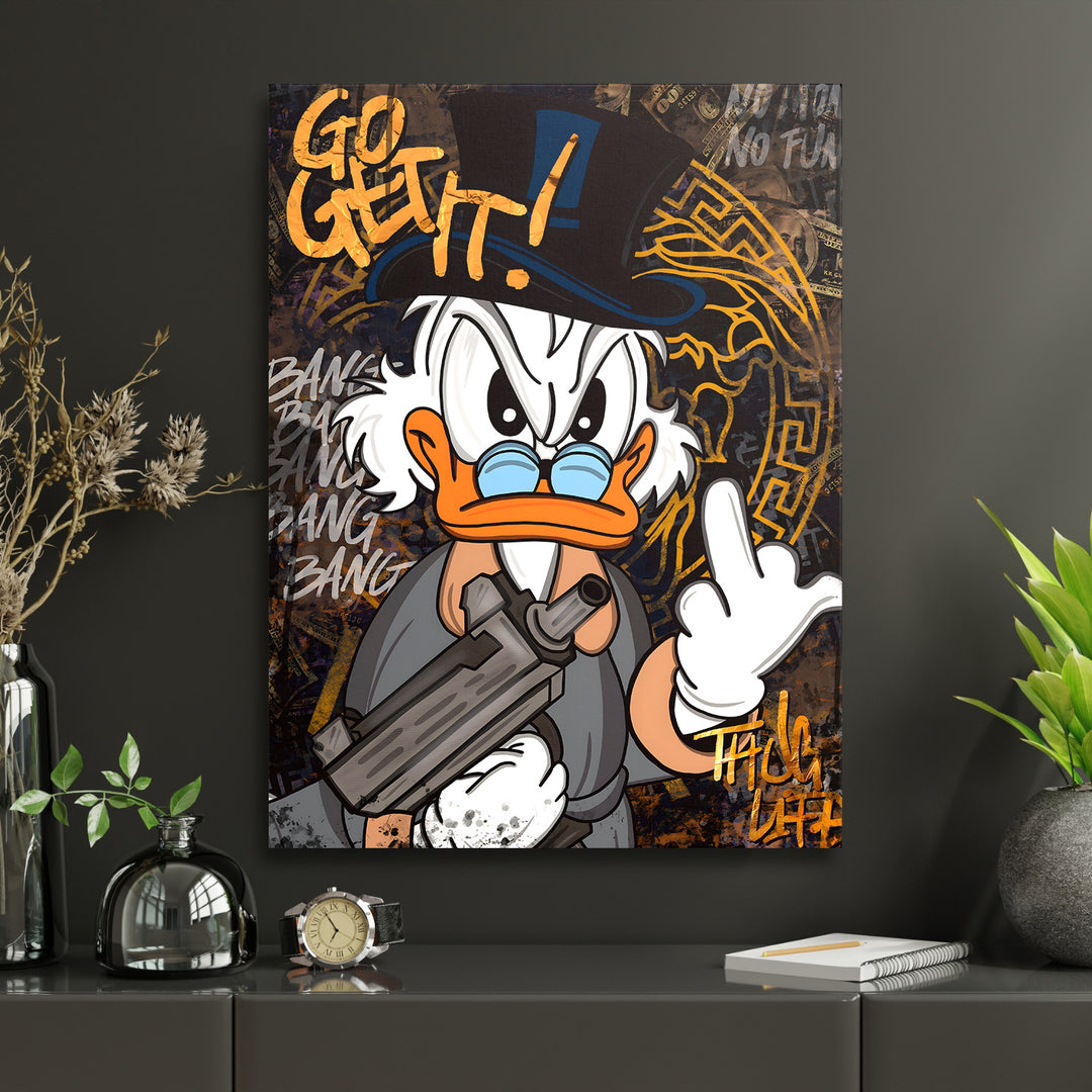 Pop art obraz na zeď s Kačerem se zbraní, graffiti nápisem GO GET a motivem peněz ve street art stylu
