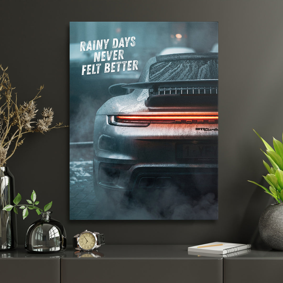 Motivační obraz na zeď do moderní pracovny, detail mokrého zadního světla Porsche s citátem o dešti