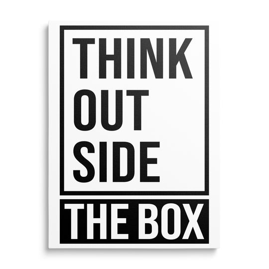 Motivační obraz na plátně, černobílý minimalistický nápis THINK OUTSIDE THE BOX, pohled zepředu