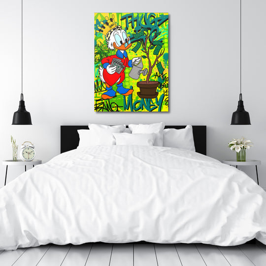 Pop art obraz na plátně do ložnice s Kačerem zalévajícím strom peněz, motivační dekor na zeď