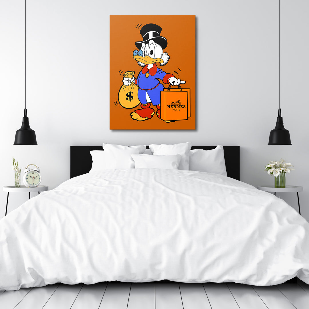 Pop art obraz na zeď do ložnice s kačerem držícím pytel peněz a luxusní tašku, minimalistický motiv