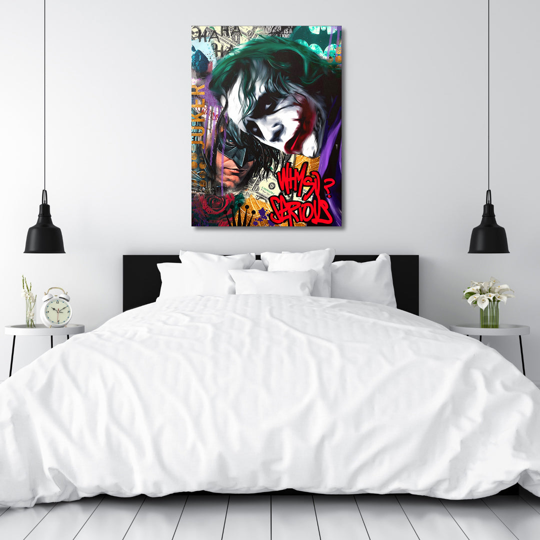 Pop art obraz na plátně s Jokerovým portrétem, graffiti Why so serious a motivem dolarů v ložnici