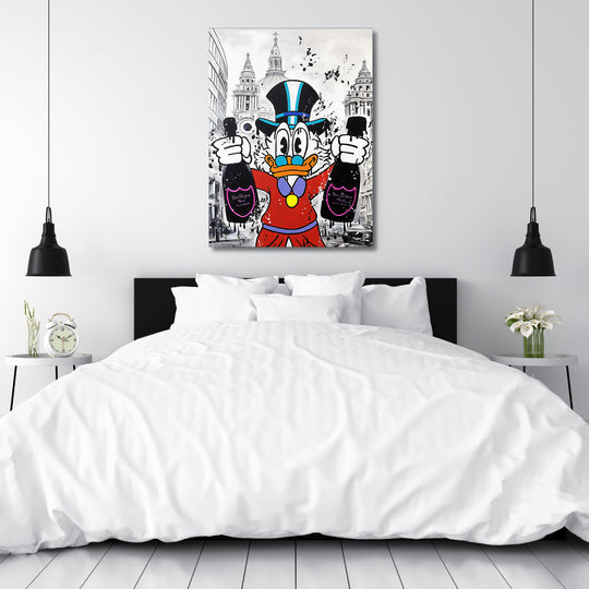 Pop art obraz na zeď nad postel s Kačerem Skrblíkem a dvěma láhvemi šampaňského, luxusní lifestyle motiv