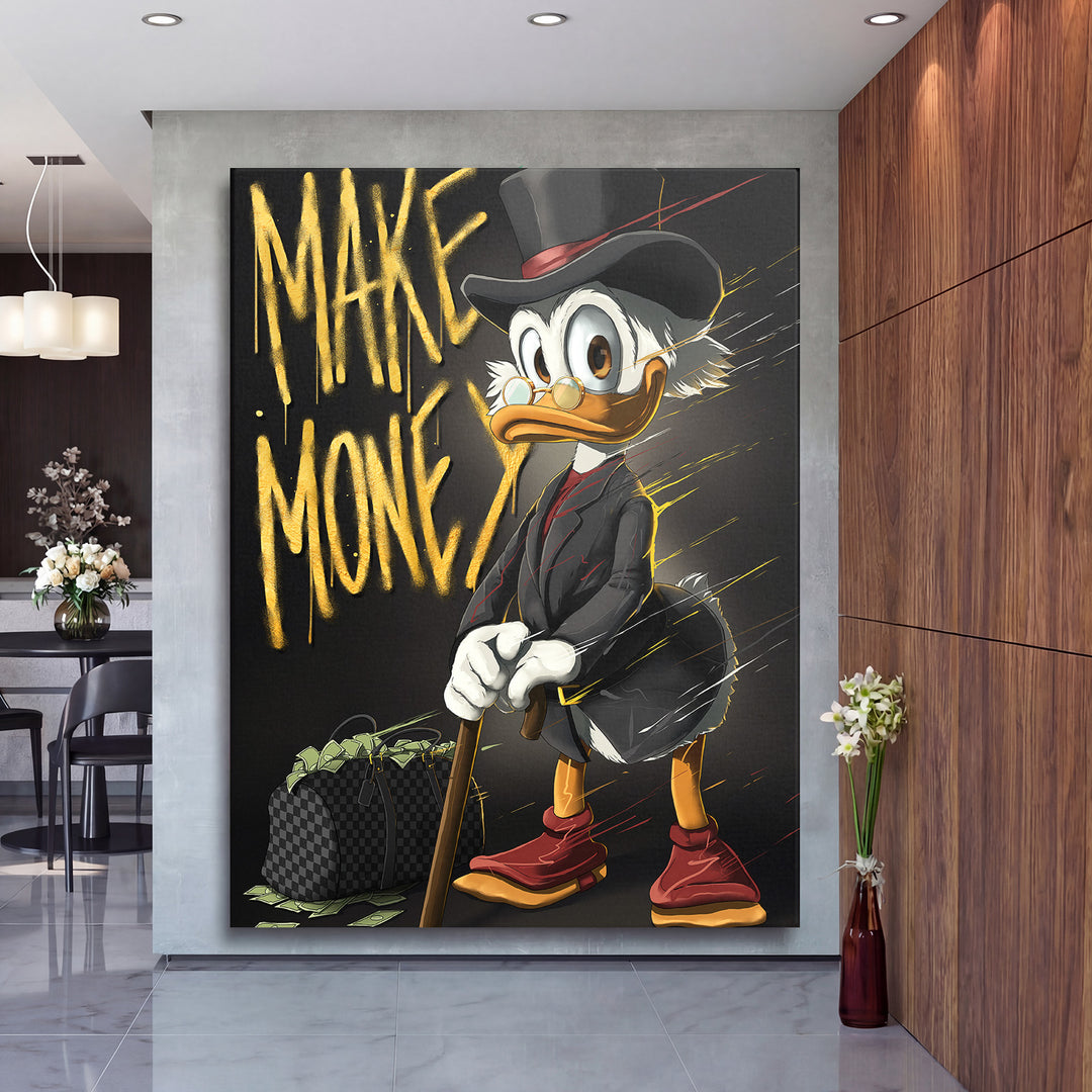 Pop art motivační obraz na plátně s Kačerem Skrblíkem, taškou peněz a graffiti MAKE MONEY v moderním obýváku