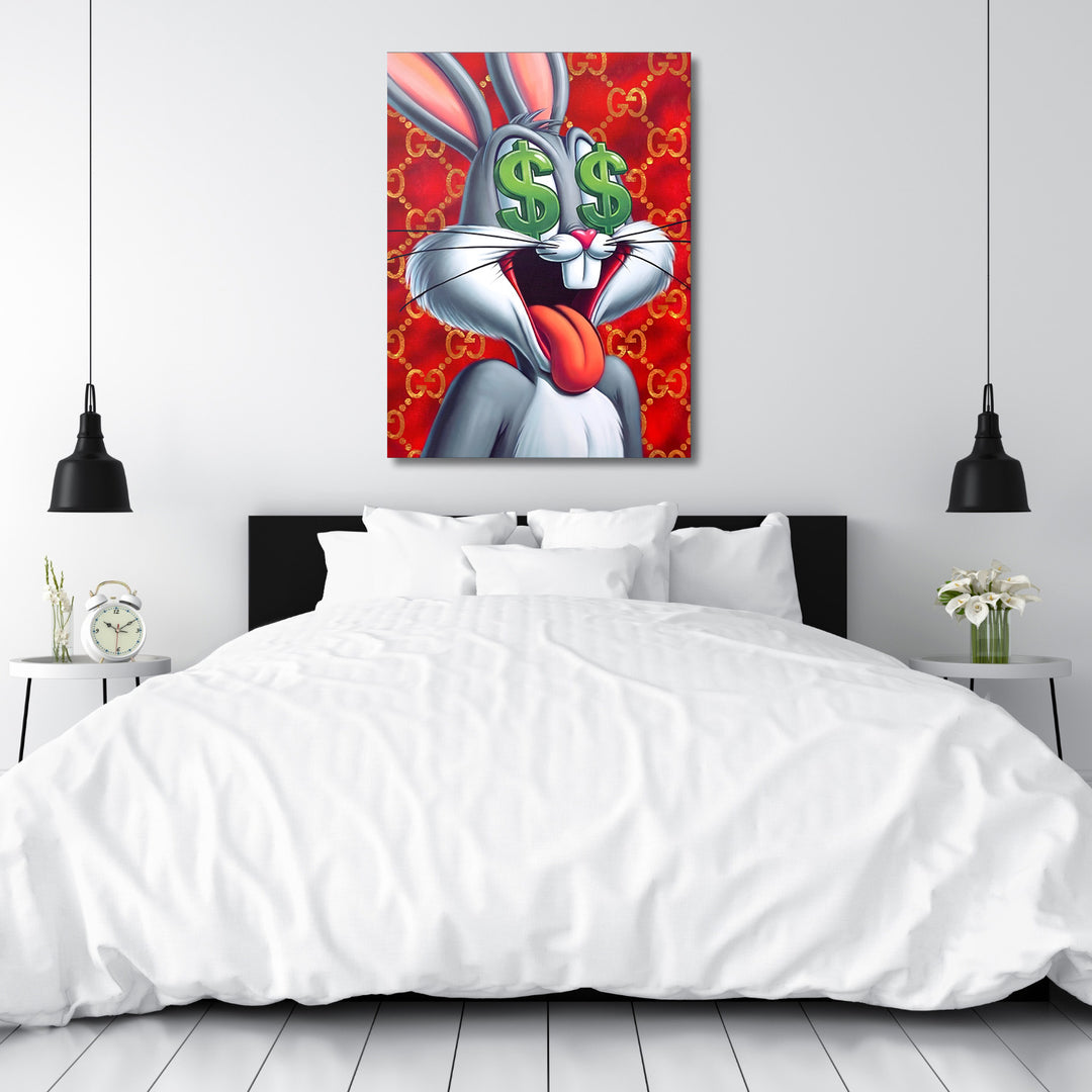 Motivační pop art obraz na zeď do ložnice, Bugs Bunny s dolary v očích a Gucci vzorem na červeném pozadí
