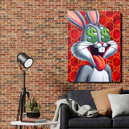 Pop art obraz na zeď v obýváku s králíkem a dolarovými znaky na cihlové stěně