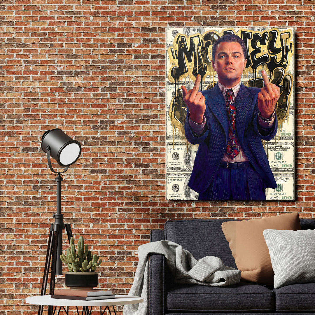Motivační pop art obraz na plátně s graffiti motivem peněz a zlatými detaily v industriálním obýváku