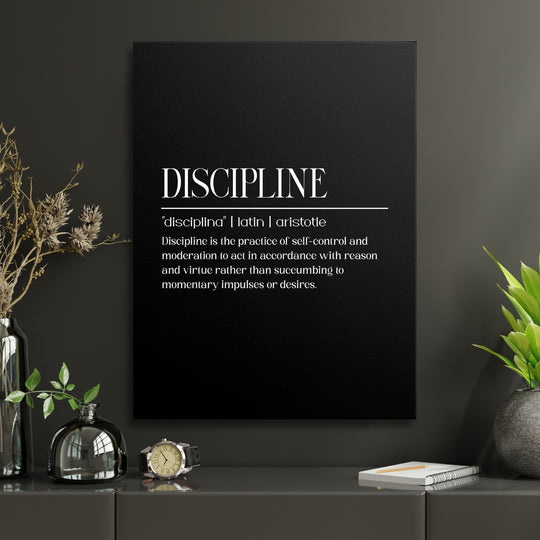 Motivační obraz na zeď s Aristotelovým citátem o disciplíně do pracovny, černobílý minimalistický design