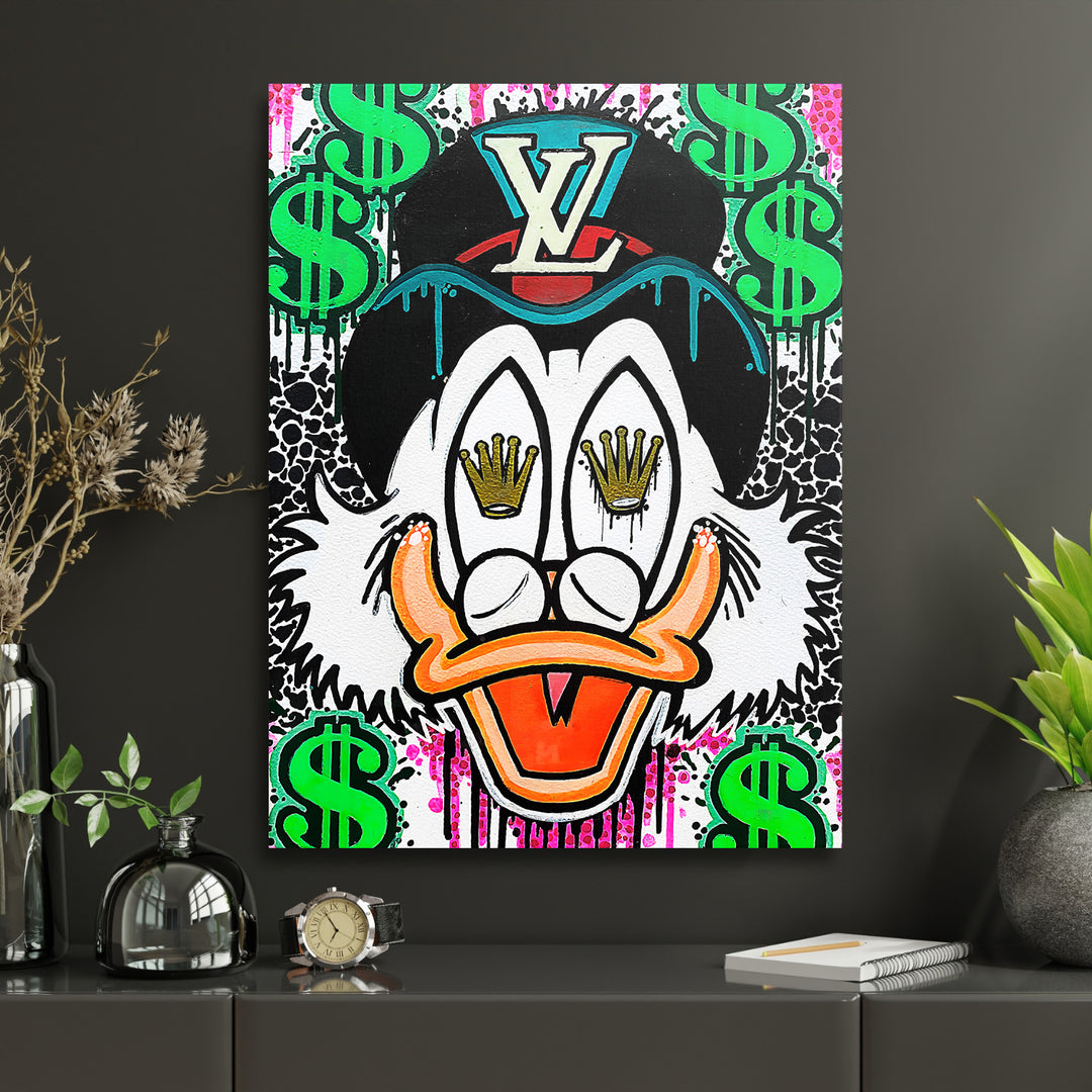 Motivační pop art obraz na zeď s Kačerem Skrblíkem, zelenými dolarovými symboly a logem Louis Vuitton