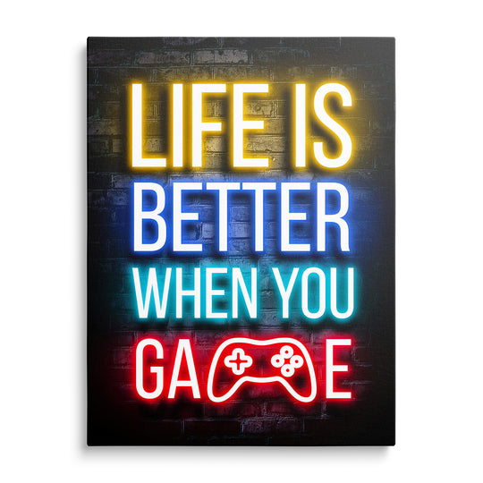 Barevný neonový nápis Life Is Better When You Game na tmavé cihlové zdi