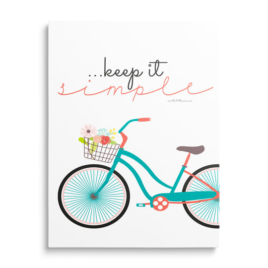 Nápis Keep It Simple s tyrkysovým kolem a květinami na bílém podkladu