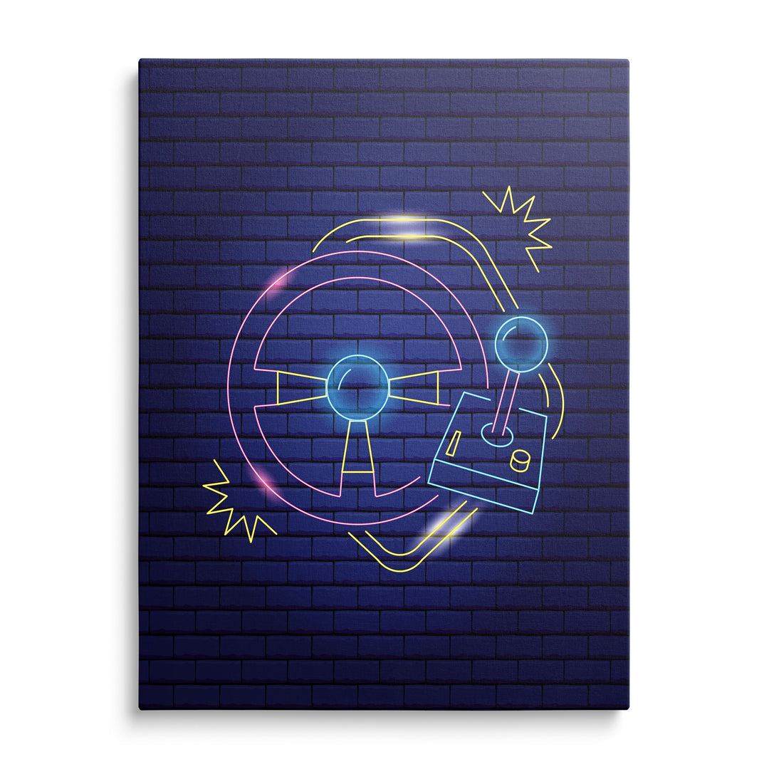 Neonová kresba herního volantu a joysticku na tmavě modré cihlové zdi