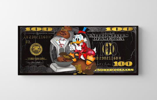 Pop art motivační obraz Kačera Skrblíka vážícího pytle peněz a mincí, bohatství a finance zepředu